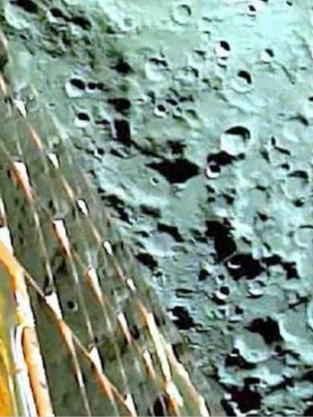 See the first Picture of Moon Sent by Chandrayan-3